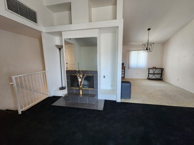 living to dining - 625 S Osage Ave Unit 3