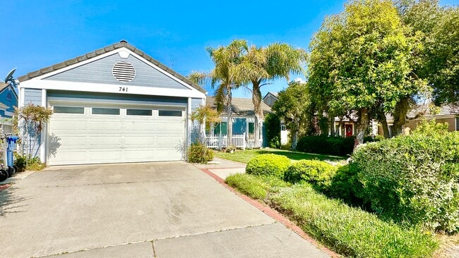 Beautiful Updating throughout Home! Kitch... - Beautiful Updating throughout Home! Kitch...