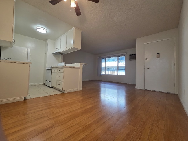 Photo - 3861 Mentone Ave Unit 2