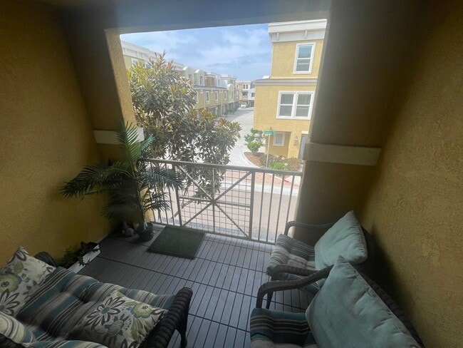 Photo - Beautiful and Modern Townhome in The Bay at Point Loma Condominiums