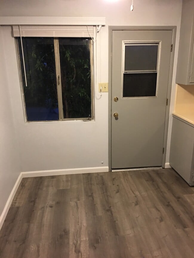 Photo - 14507 Corby Ave Unit 4