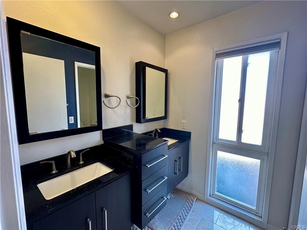 Photo - 17631 Mapes Ave