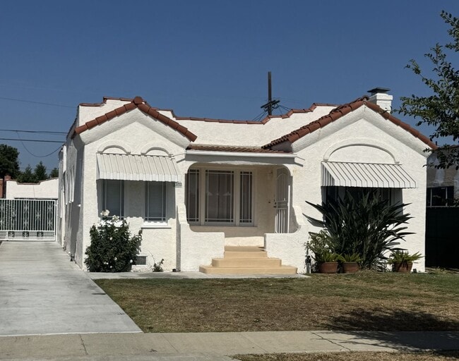 Building Photo - Upgraded 3BD Home | 2-Car Garage + Bonus Room | Private Backyard — South LA