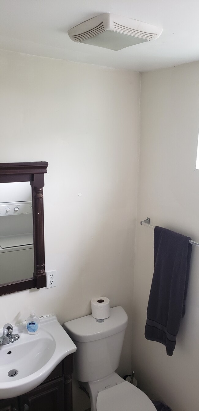 Photo - 466 S Wetherly Dr Unit 1