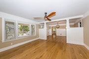 Photo - 306 N Shaffer St
