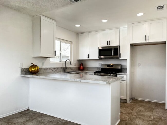 Photo - 7631 Amazon Dr Unit 4