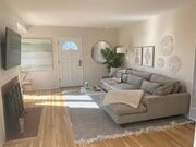 Living Room - 212 5th St Unit 212 Upper