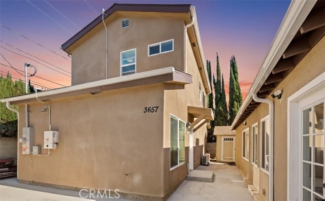 Building Photo - 3657 Mountain View Ave