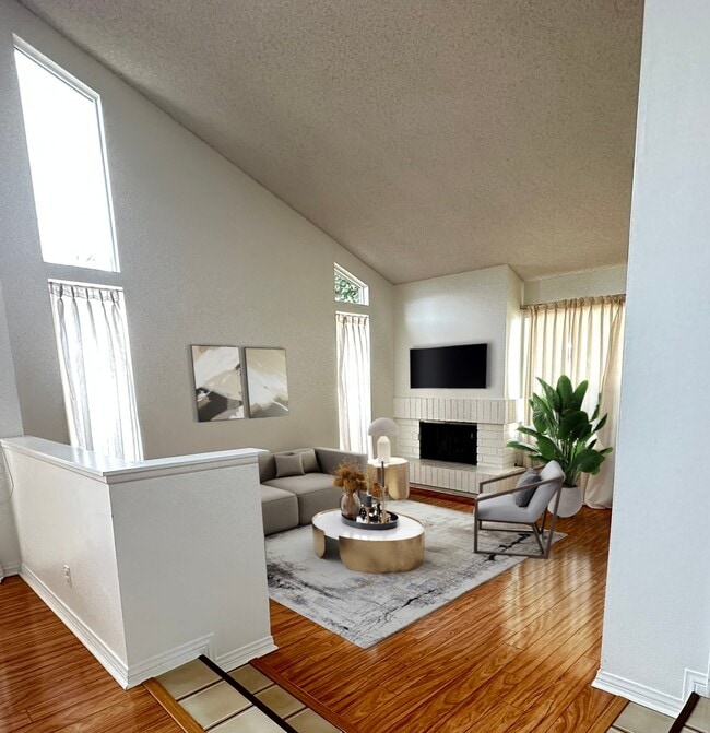 Step Down Living Rm - 4039 Lamarr Ave