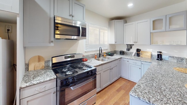 Photo - 9531 E Ave T-12