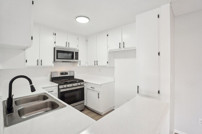 Photo - 310 South Virgil Ave