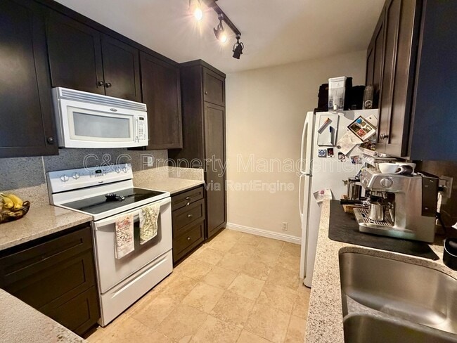 Photo - 2625 Pirineos Way Unit 226