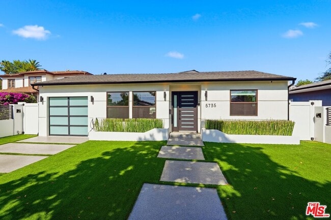 Photo - 5735 Saloma Ave