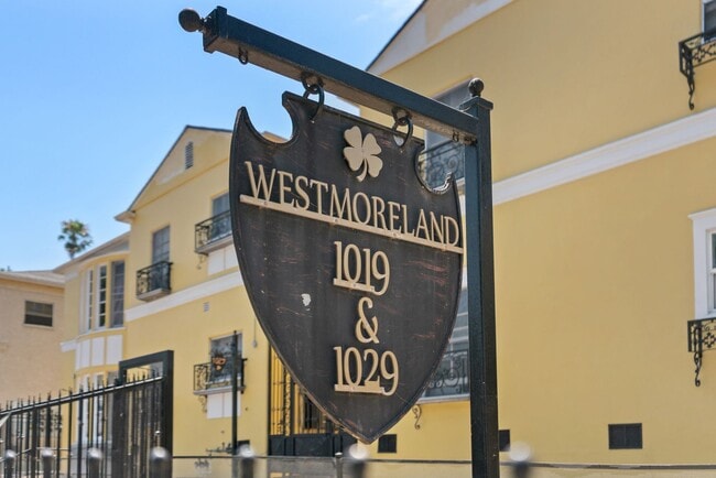 Photo - * BEAUTIFUL AND NEWLY RENOVATED TWO BEDROO... Unit 19-201