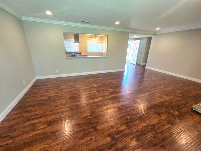 Photo - 191 E Avenida De Los Arboles