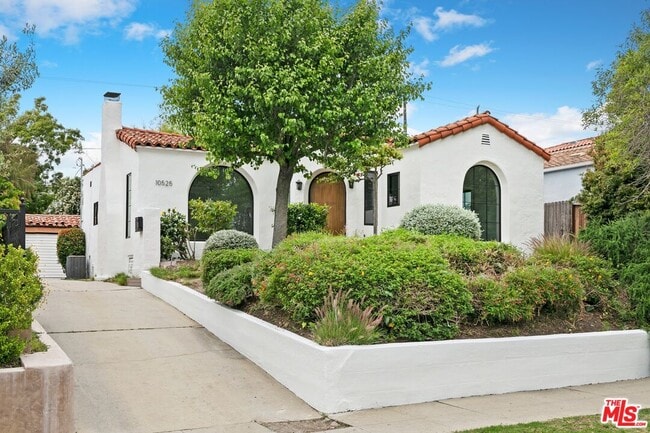 Building Photo - 10525 Cushdon Ave