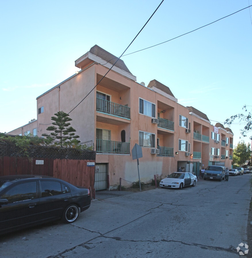 Woodside Apartments - Woodside Apartments