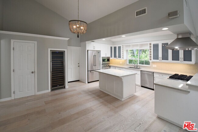 Photo - 3614 Malibu Country Dr