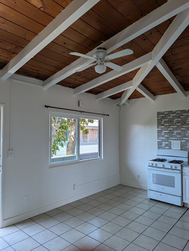 Photo - 7002 Linda Vista Rd Unit 17