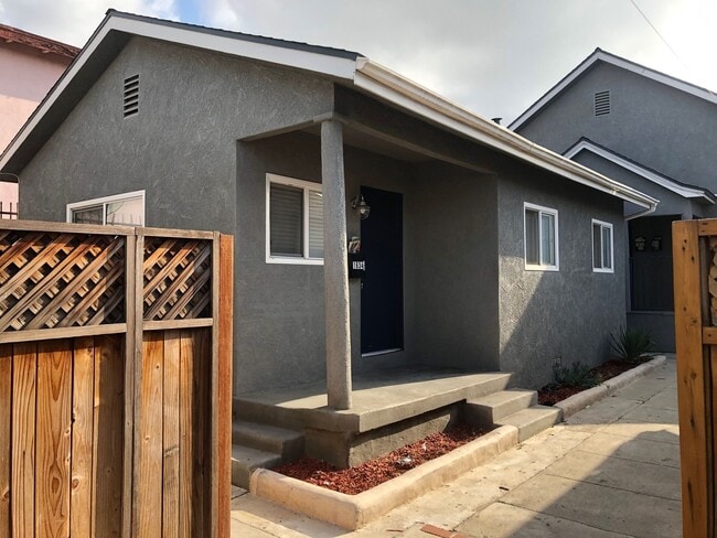 FREE RENT! 1 BED & 1 BATH UNIT AVAILABLE -... - FREE RENT! 1 BED & 1 BATH UNIT AVAILABLE -... Apartments
