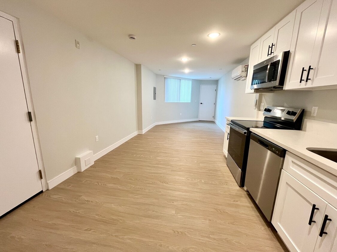 Floor Plan - 747 Gayley Ave - Now Pre-Leasing for Fall 2025!...