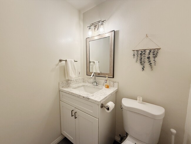 Photo - 1224 S Saltair Ave Unit 4