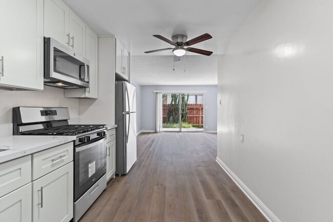 Photo - 3032 E 7th St Unit 3032-07