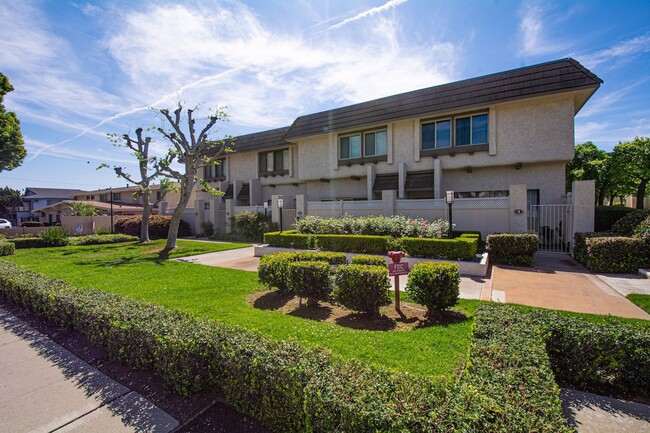 Photo - 848 W Huntington Dr