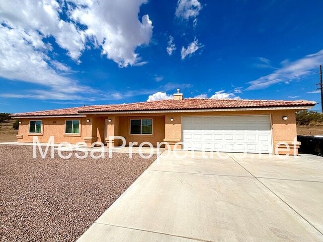 Photo - 11155 Phelan Rd House