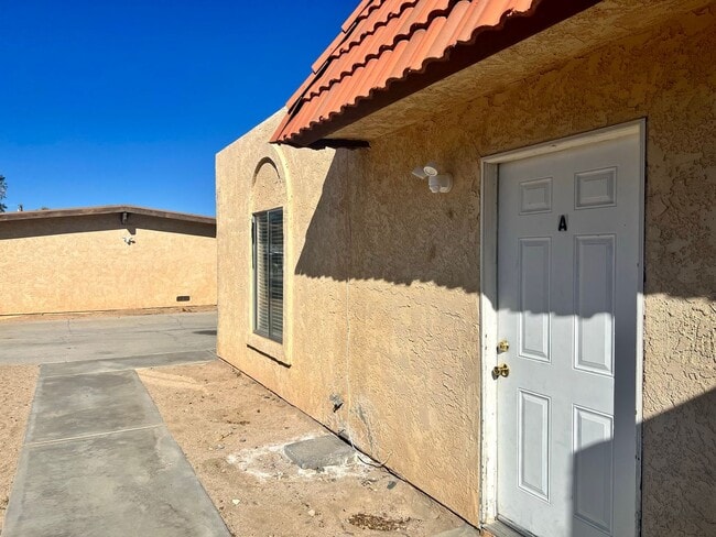 Building Photo - 73433 Sun Valley Dr Unit A