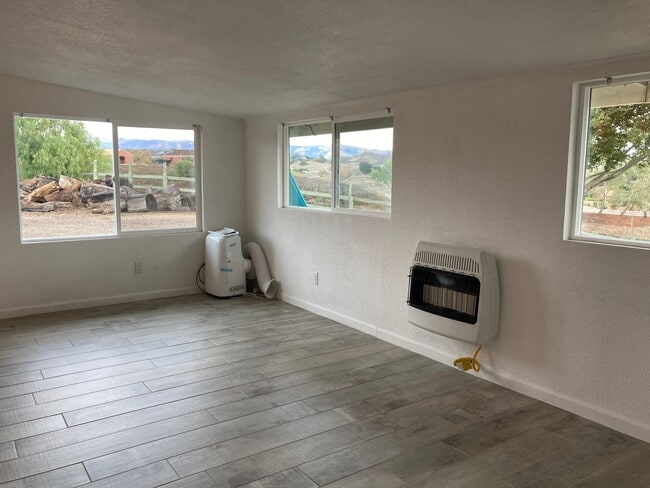Photo - Studio in Oak Trails Estates-Gorgeous Views (Utilities Included)