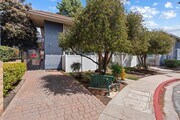 Photo - Move in Ready!  Available for immediate mo... Condo Unit 49