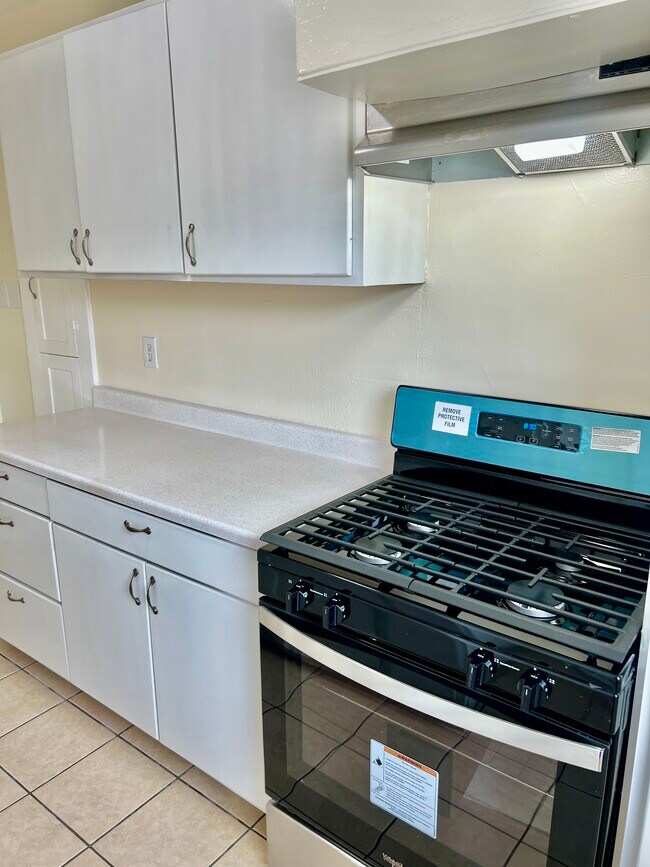 Photo - 220 E 20th St