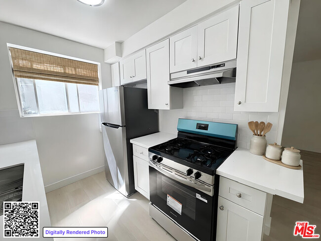 Photo - 5030 W Maplewood Ave Unit 105