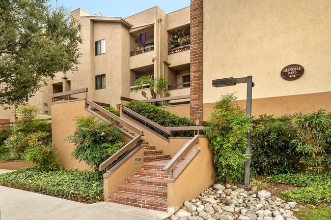 Updated 2 Bedroom/ 2 Bath Condo In The Hea... - Updated 2 Bedroom/ 2 Bath Condo In The Hea... Unit # 230