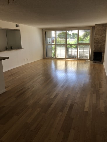 Photo - 1233 Amherst Ave Unit 204