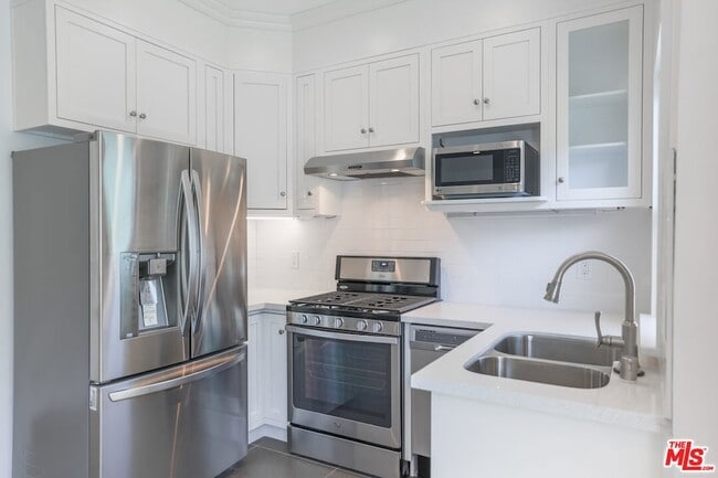 Photo - 31 Breeze Ave