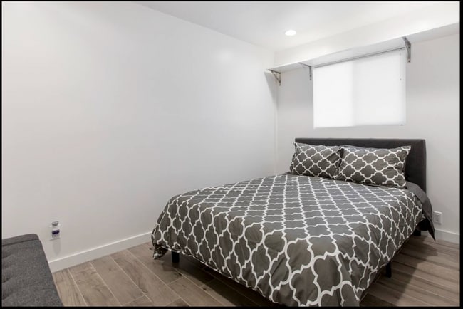 Photo - 14248 Oxnard St Unit 3