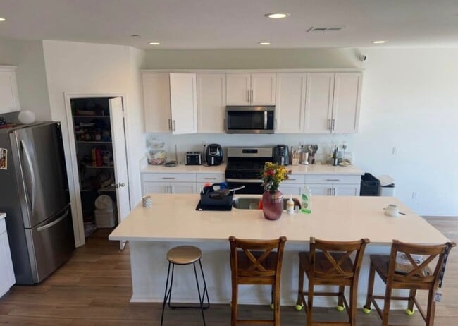 Photo - 27420 Golden Nugget St