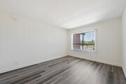 1BR, 1BA - 700SF - Bedroom - Campus Crossing Apartments - Northridge