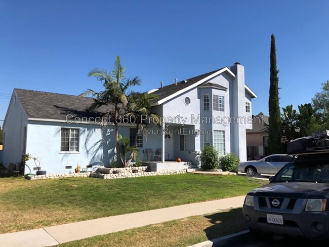Building Photo - 4517 E Lavante St