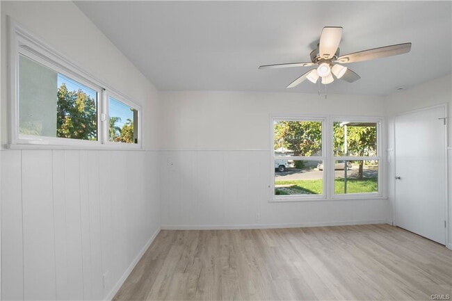 Photo - 7400 Cozycroft Ave