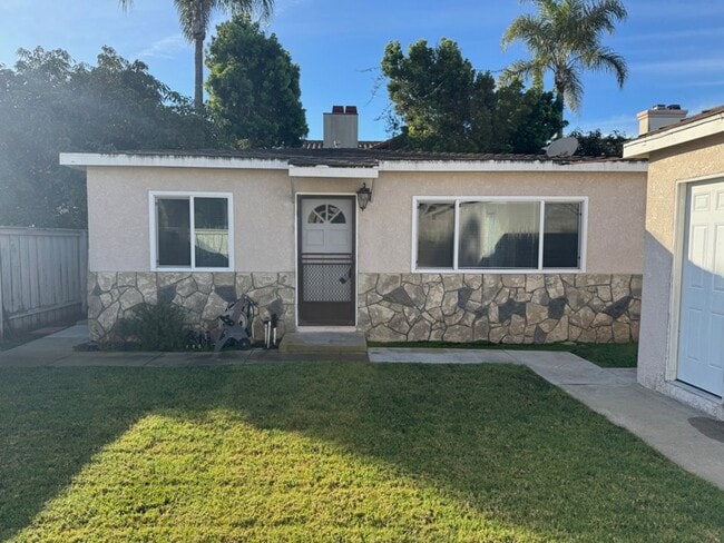 Building Photo - 2008 Graham Ave