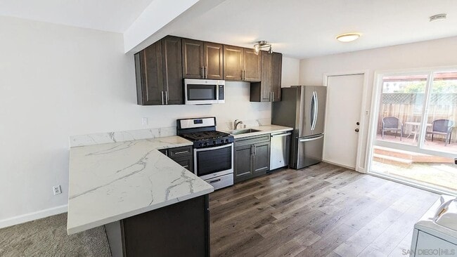 Photo - 4905 Iroquois Ave