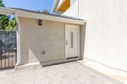Photo - 6600 Charlesworth Ave