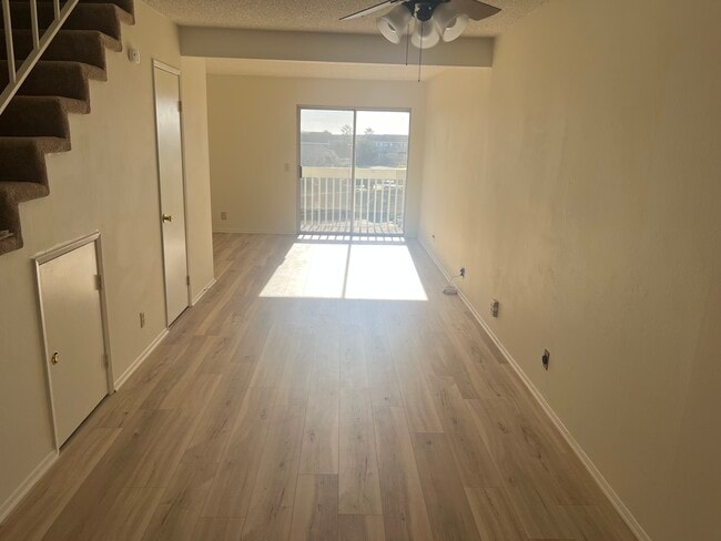 Photo - 263 S Ventura Rd Unit 263