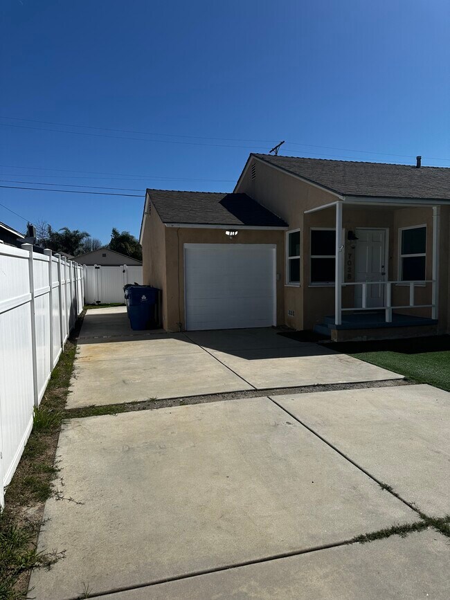 Photo - 7038 Yarmouth Ave