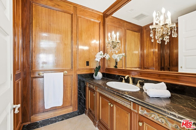 Photo - 407 Robert Ln