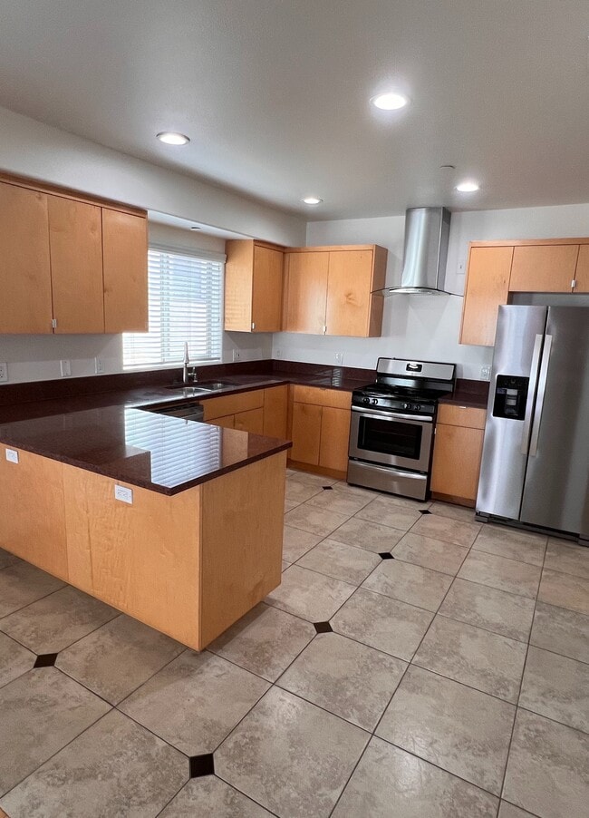 Building Photo - HST Unit 4