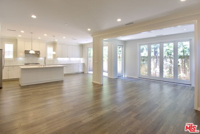 Photo - 50 Twin Flower